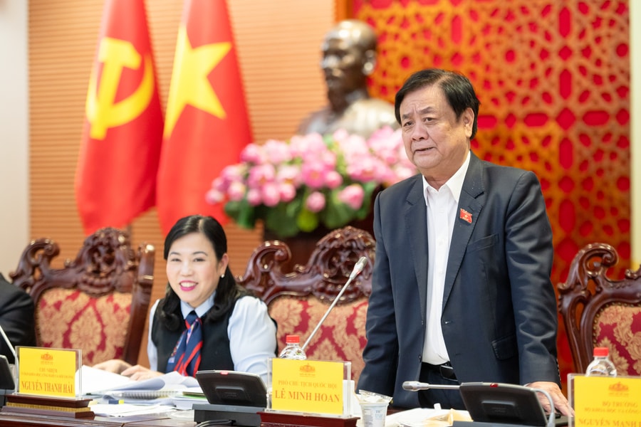 Phó Chủ tịch Quốc hội Lê Minh Hoan dự phiên họp toàn thể Ủy ban Khoa học, Công nghệ và Môi trường