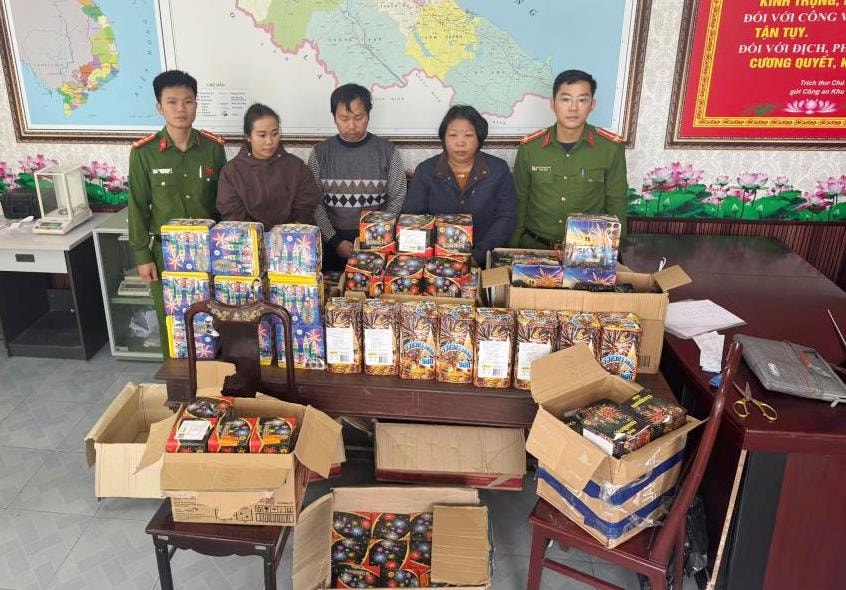 Triệt phá đường dây buôn bán pháo nổ hoạt động liên tỉnh