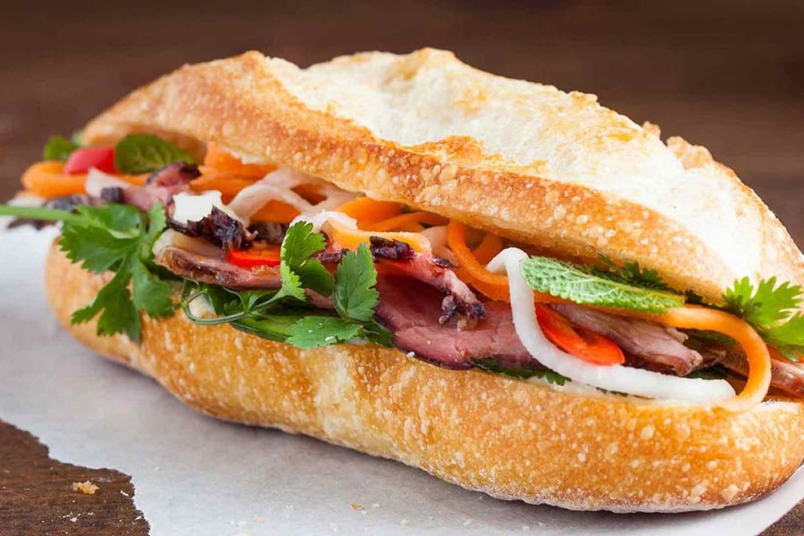 304 người bị ngộ độc sau khi ăn bánh mì Cóc tại TP.Hồ Chí Minh