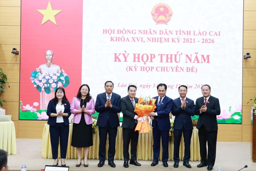 Ông Nguyễn Tuấn Anh được bầu giữ chức Chủ tịch UBND tỉnh Lào Cai