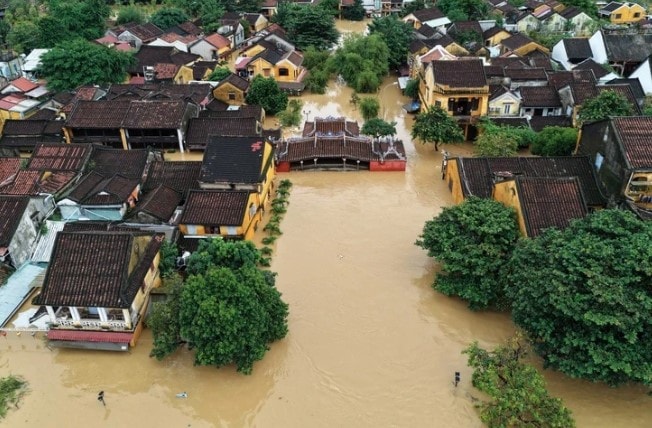 Thủ tướng yêu cầu hoàn thành xây mới, tái định cư cho những hộ có nhà bị lũ cuốn trôi, sập đổ hoàn toàn trước 31/1/2026