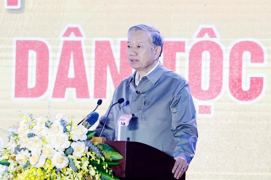 Đoàn kết để dựng xây non sông bền vững muôn đời