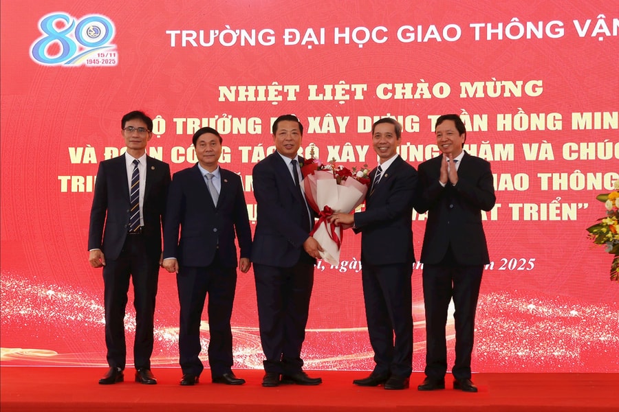 Bộ trưởng Bộ Xây dựng chúc mừng Trường Đại học Giao thông vận tải nhân kỷ niệm 80 năm ngày Truyền thống nhà trường