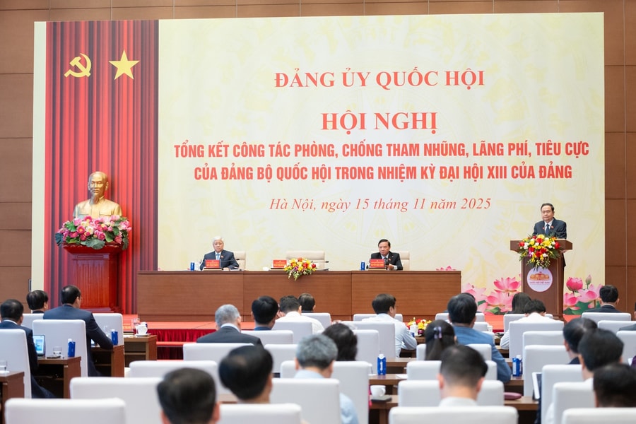 Tập trung hoàn thiện thể chế, khắc phục sơ hở trong phòng, chống tham nhũng, lãng phí, tiêu cực