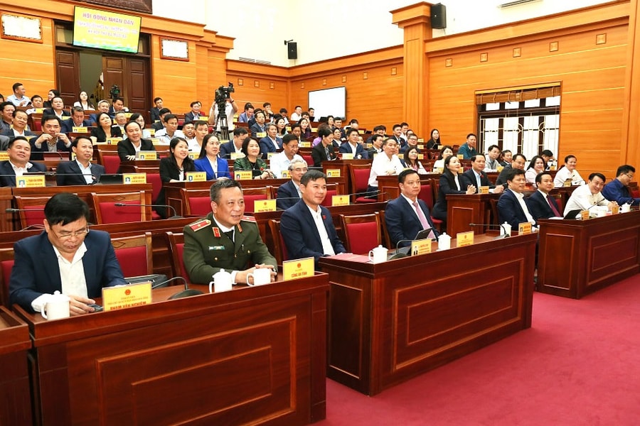 Khích lệ tinh thần phục vụ và cải cách hành chính