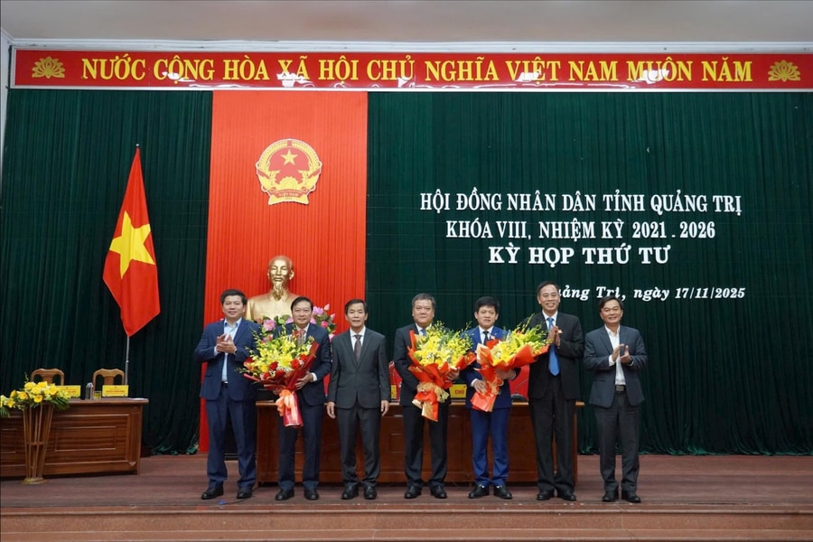 Quảng Trị có tân Chủ tịch và Phó Chủ tịch UBND tỉnh