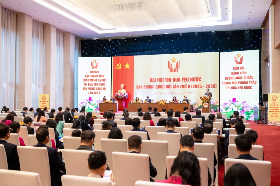 Thi đua thường xuyên nhằm nâng cao chất lượng tham mưu, phục vụ Quốc hội