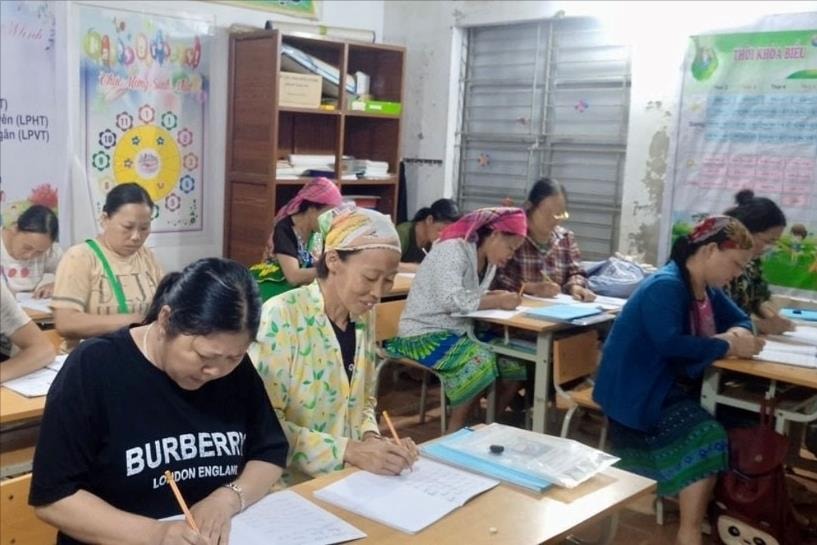 Thái Nguyên quan tâm xóa mù chữ cho đồng bào dân tộc thiểu số