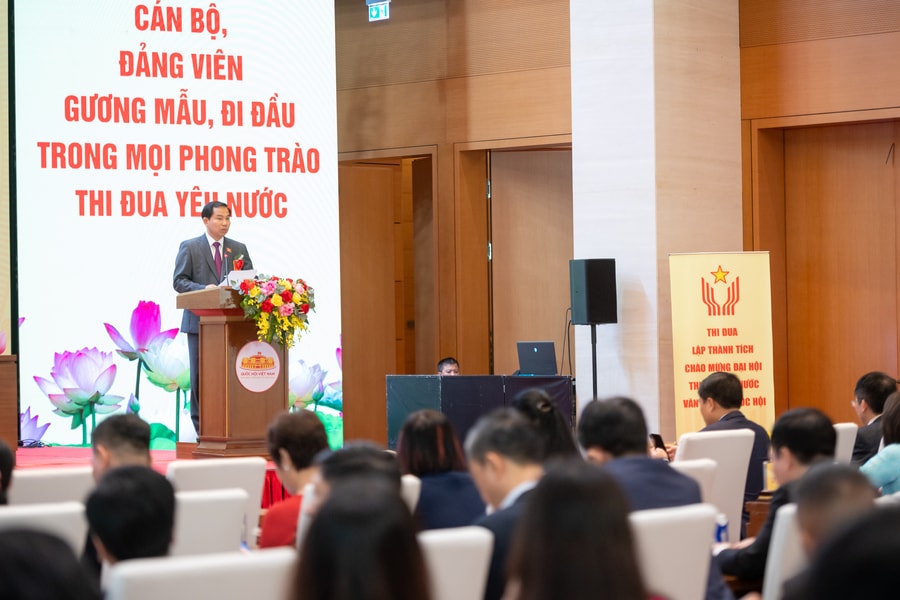 Khơi dậy mạnh mẽ hơn nữa niềm tự hào, ý chí vươn lên, khát vọng cống hiến của đội ngũ cán bộ, công chức, viên chức và người lao động