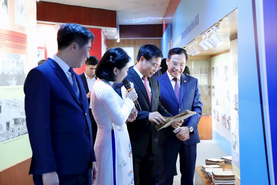 Bộ trưởng Bộ Tài chính Nguyễn Văn Thắng thăm và làm việc với Học viện Tài chính