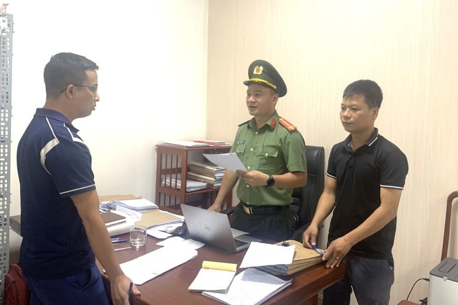 Bắt 9 đối tượng trong đường dây “Tổ chức cho người khác trốn đi nước ngoài”