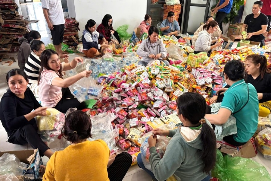 Đắk Lắk: Khẩn trương cấp phát gạo hỗ trợ nhân dân khắc phục hậu quả lũ lụt
