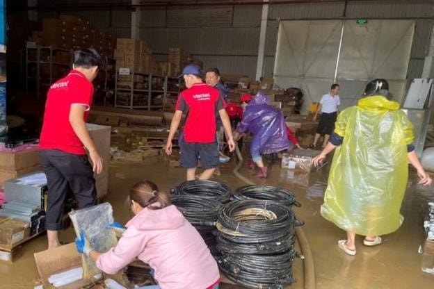 Viettel đồng hành với người dân vùng thiên tai