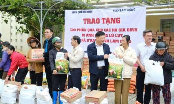 Tỉnh Quảng Ninh trao 300 phần quà hỗ trợ người dân xã D’Ran, Lâm Đồng