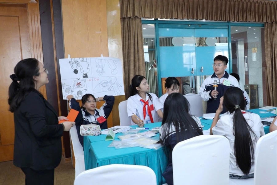 Trẻ em cần được bảo vệ ngay cả khi không trực tiếp sử dụng mạng