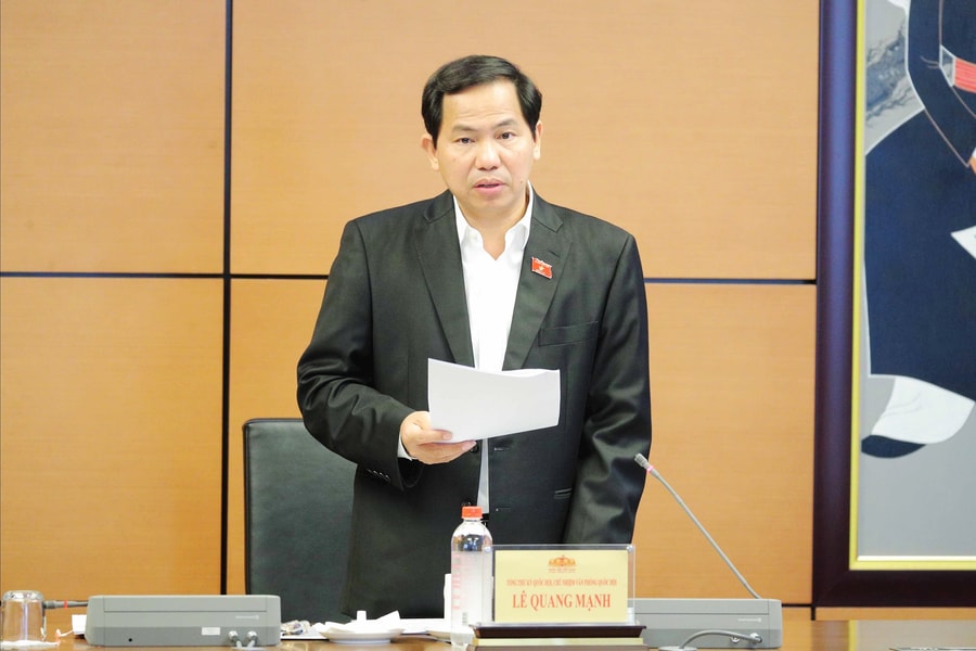 Tổng Thư ký Quốc hội, Chủ nhiệm Văn phòng Quốc hội Lê Quang Mạnh chủ trì họp giao ban với các đơn vị của Văn phòng Quốc hội