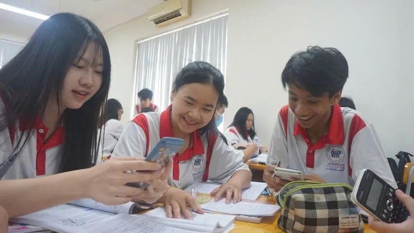 TP. Hồ Chí Minh:  Hoàn tiền bảo hiểm y tế cho học sinh