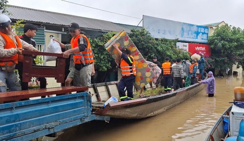 4 tỉnh, thành phố khẩn trương báo cáo thiệt hại về nhà ở do mưa lũ tại Nam Trung Bộ