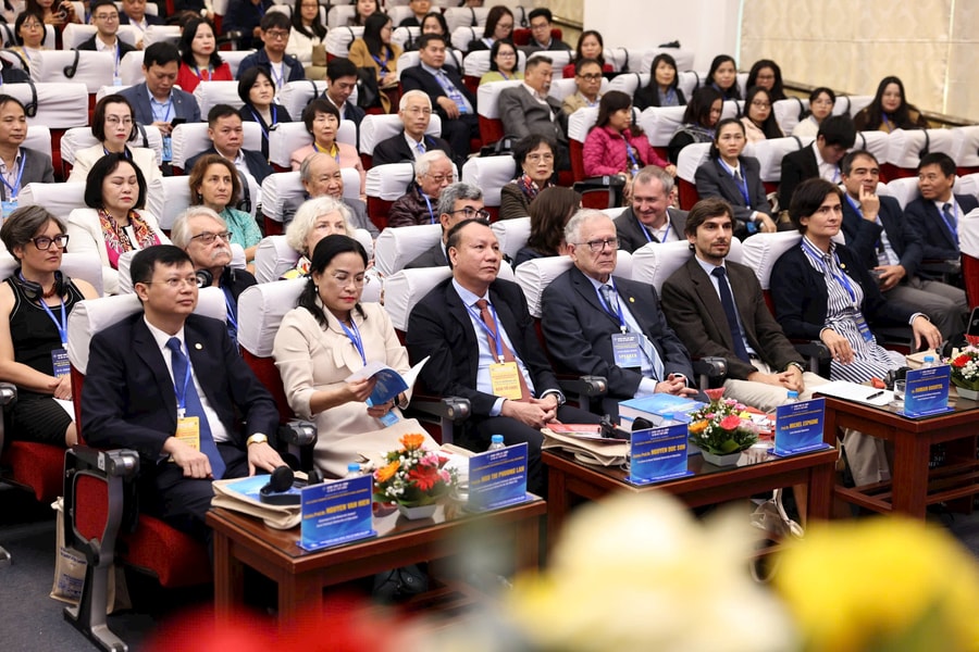 Tìm giải pháp phát triển ngành Khoa học Xã hội, Nhân văn và Giáo dục trong bối cảnh chuyển đổi số