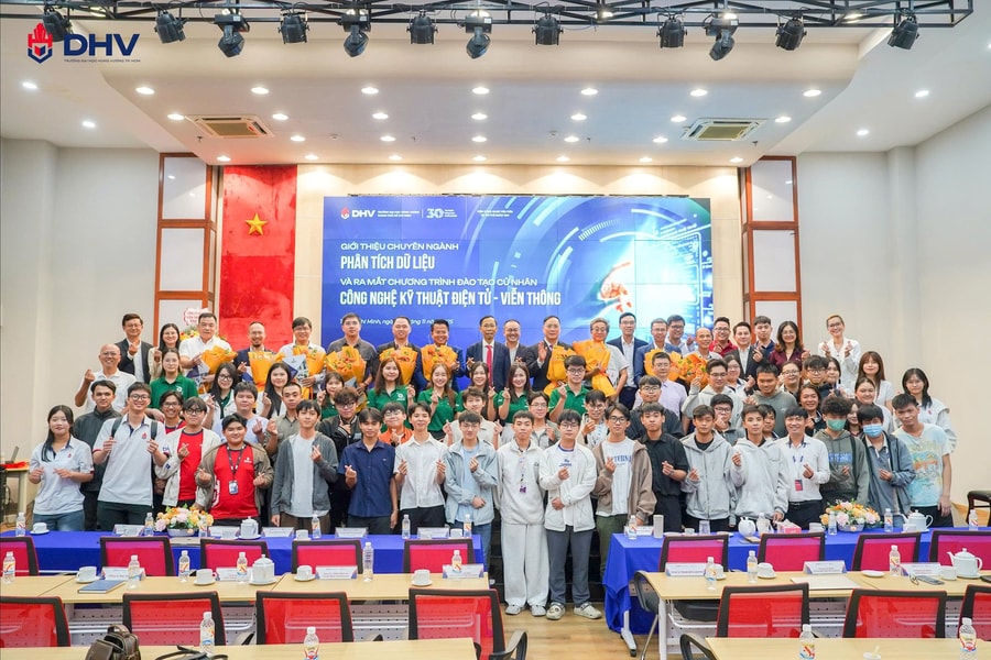 Trường Đại học Hùng Vương TP. Hồ Chí Minh tuyển sinh hai ngành mới về trí tuệ nhân tạo và công nghệ điện tử - viễn thông