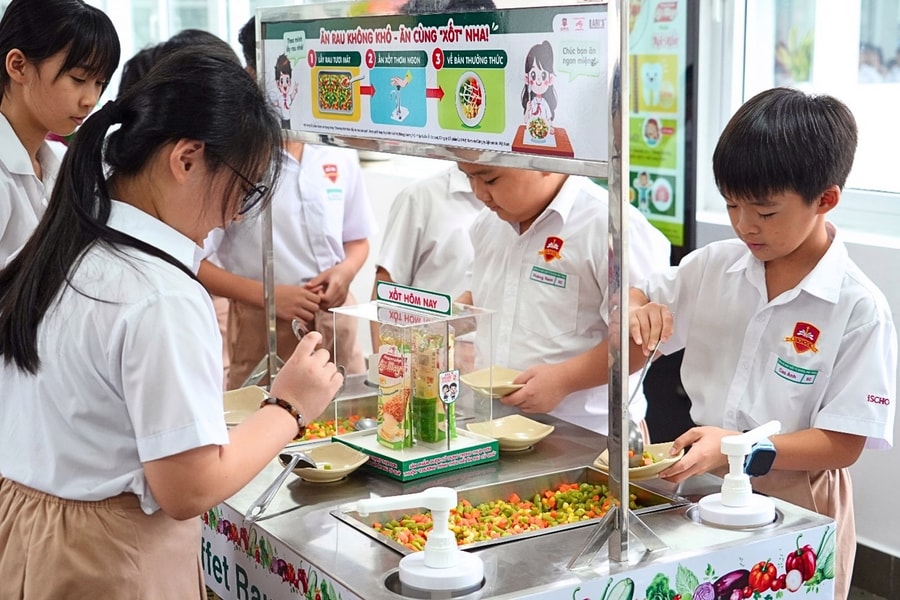 Dự án Bữa ăn học đường tiếp tục bổ sung rau xanh cho dinh dưỡng học sinh