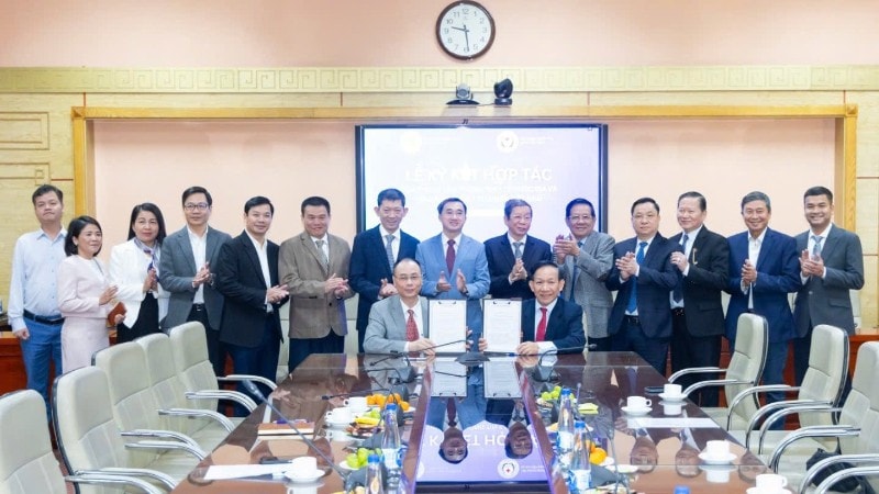 Hợp tác giữa Trung tâm Thông tin Y tế Quốc gia - Hội Hành nghề Y tế tư nhân Việt Nam: Đặt nền móng hệ sinh thái y tế số hiện đại, hiệu quả, bình đẳng
