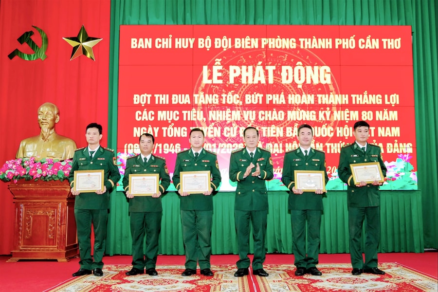 Bộ đội Biên phòng Cần Thơ thi đua cao điểm chào mừng Ngày Tổng tuyển cử đầu tiên bầu Quốc hội