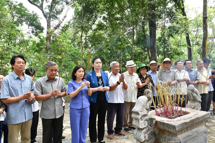 Đoàn ĐBQH tỉnh Đắk Lắk tổng kết Chương trình “Về nguồn”
