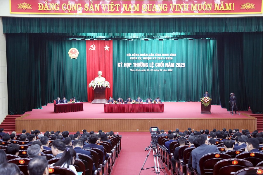 HĐND tỉnh Ninh Bình khai mạc kỳ họp thường lệ cuối năm