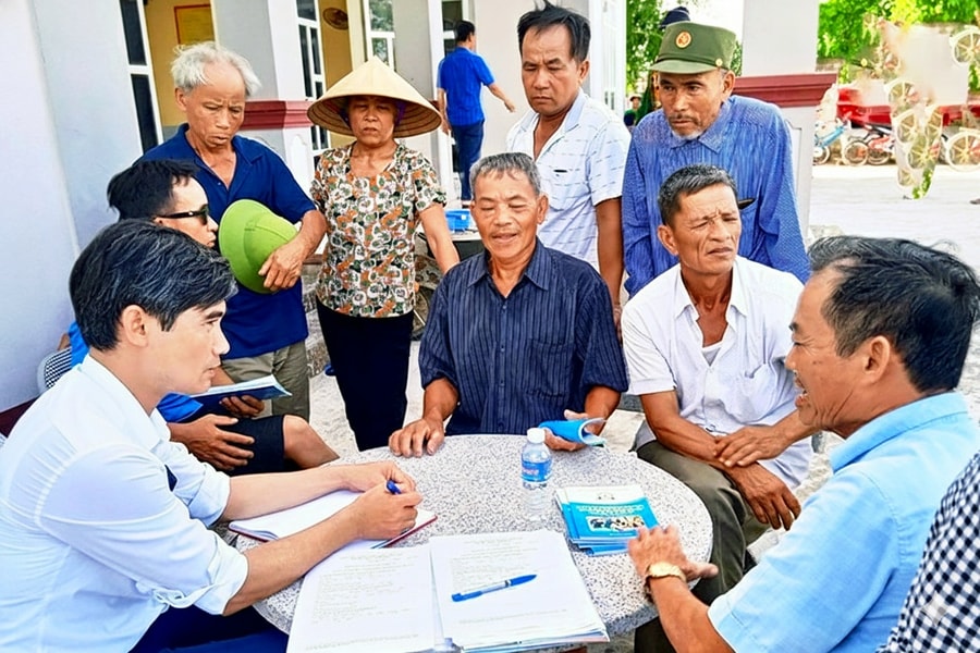 Hà Tĩnh phát hơn 340.000 tài liệu pháp luật cho người dân vùng khó khăn