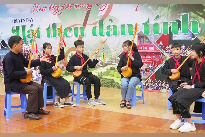Trao truyền di sản văn hóa dân tộc thiểu số