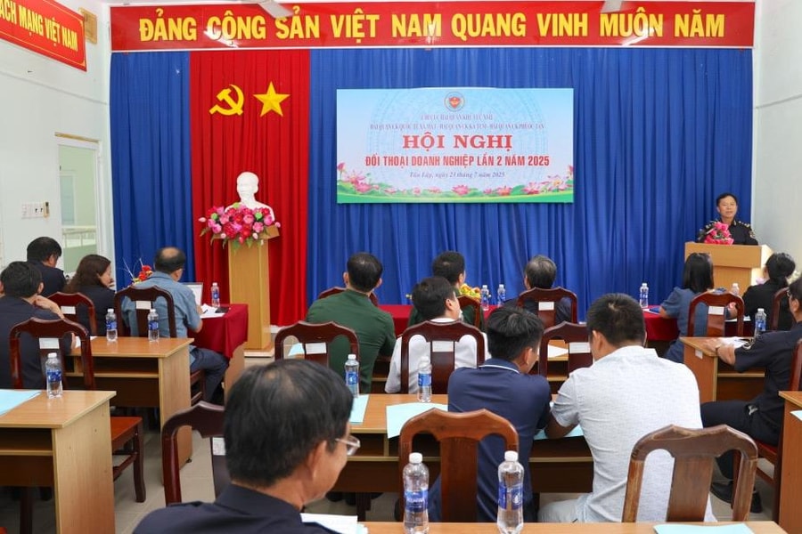 Hải quan khu vực XVII: Thu ngân sách về đích sớm nhờ nỗ lực đồng bộ