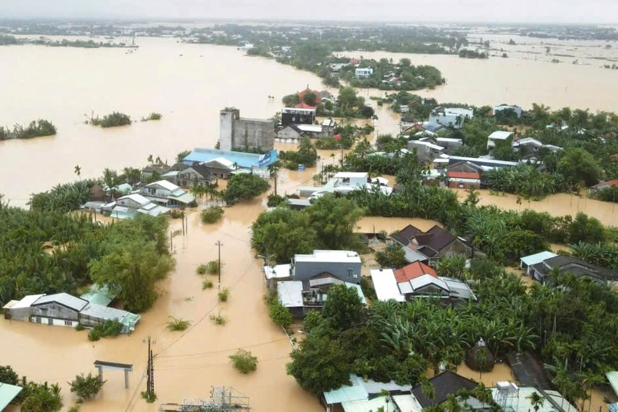 Thủ tướng yêu cầu sẵn sàng sơ tán dân cư khỏi khu vực nguy cơ ngập sâu, lũ quét, sạt lở