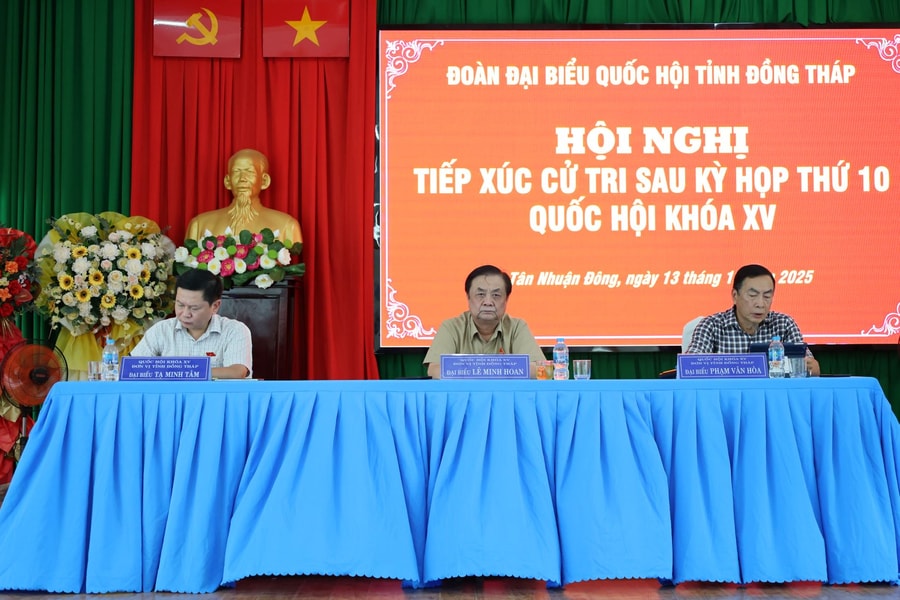 Phó Chủ tịch Quốc hội Lê Minh Hoan tiếp xúc cử tri xã Tân Nhuận Đông, Đồng Tháp