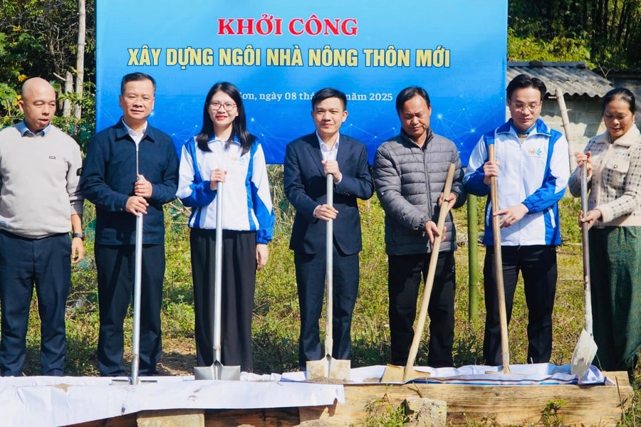 Ánh lửa xung kích - Bài 3: Tuổi trẻ Thái Nguyên  trao tặng hơn 2,6 tỷ đồng để mùa đông không lạnh