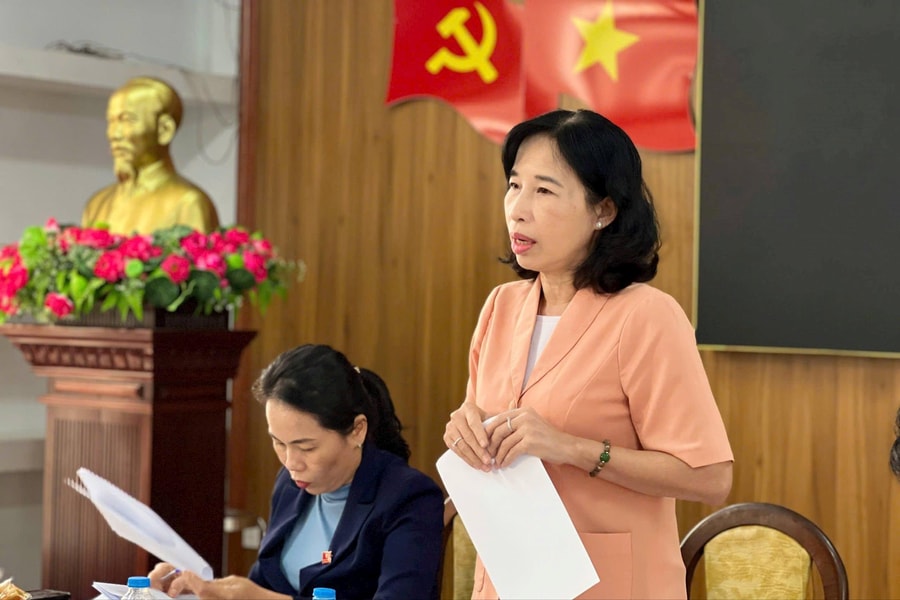 Không để "thủ tục" ảnh hưởng đến việc chăm sóc sức khỏe người dân