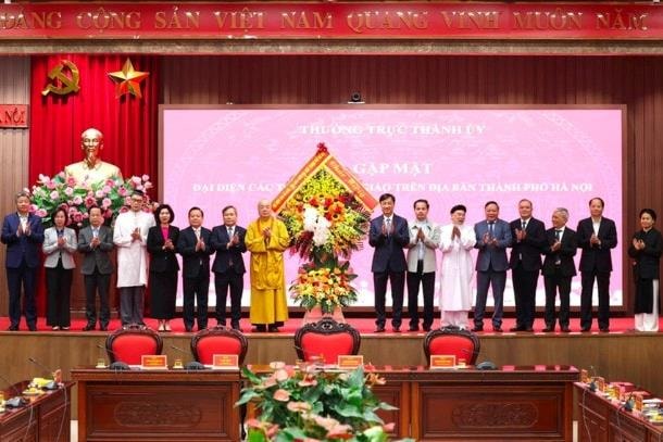 Thường trực Thành ủy Hà Nội gặp mặt đại diện các tổ chức tôn giáo trên địa bàn