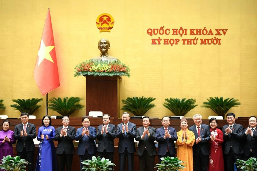 Hoàn thiện thể chế cho giai đoạn phát triển mới
