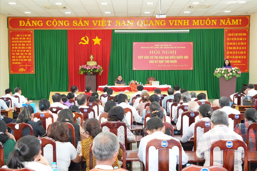 Đoàn ĐBQH TP. Hồ Chí Minh ghi nhận nhiều ý kiến thiết thực của cử tri các xã ven biển