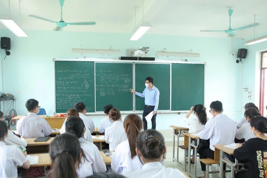 TP. Hồ Chí Minh: Lập dự toán chi trả tiền lương dạy thêm giờ thực hiện 2 buổi/ngày
