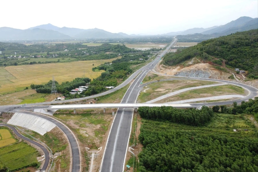 Sẵn sàng thông xe kỹ thuật 20km đầu tuyến đường bộ cao tốc Khánh Hòa - Buôn Ma Thuột