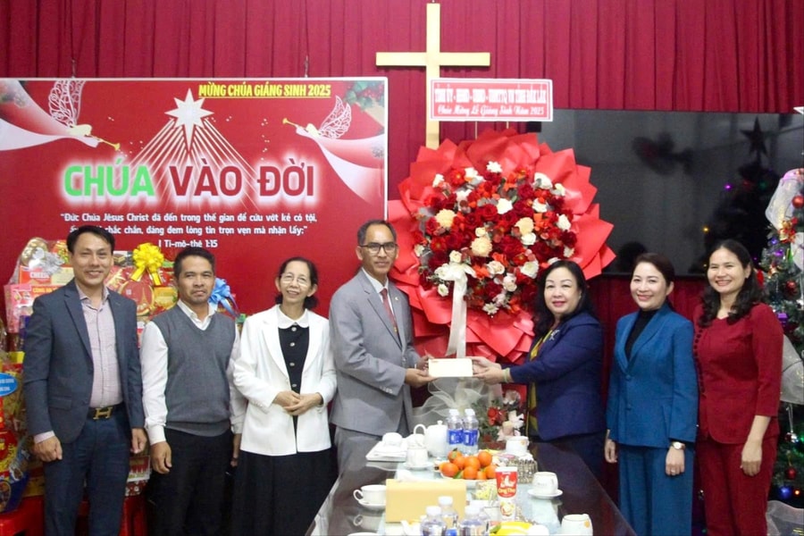 Đắk Lắk: Chủ tịch HĐND tỉnh thăm, chúc mừng các chi hội Tin lành nhân dịp Giáng sinh