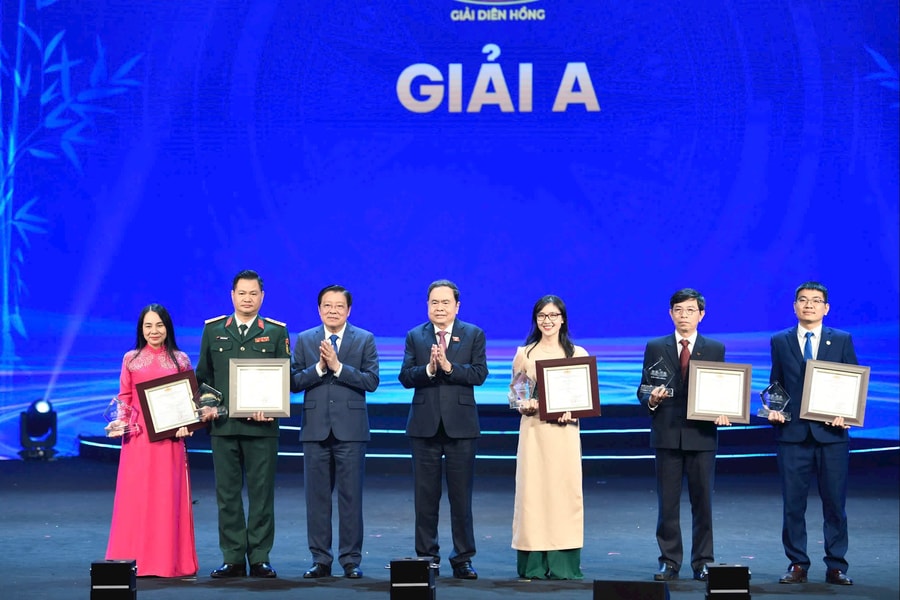 Cam kết cải cách và niềm tin son sắt