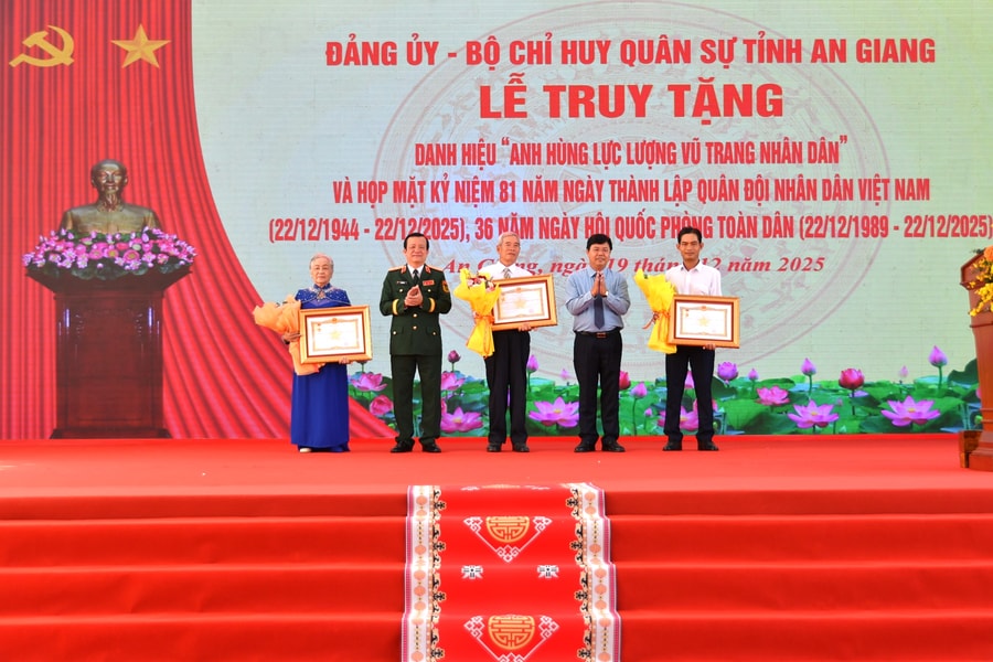 An Giang: Truy tặng danh hiệu Anh hùng lực lượng vũ trang nhân dân cho 3 nguyên sĩ quan quân đội