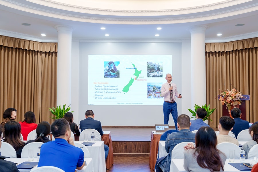 Học viện Tài chính tổ chức Ngày tư vấn tuyển sinh chương trình Thạc sĩ liên kết với Đại học Massey