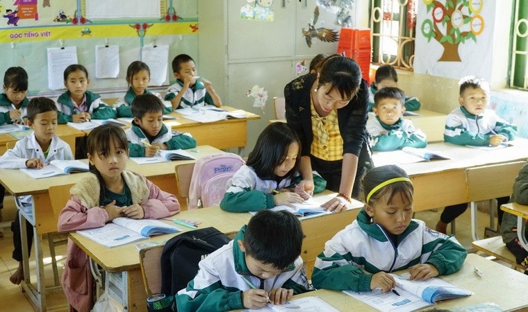 Ưu tiên dạy tiếng Lào, ngôn ngữ quốc gia của Campuchia tại các xã biên giới