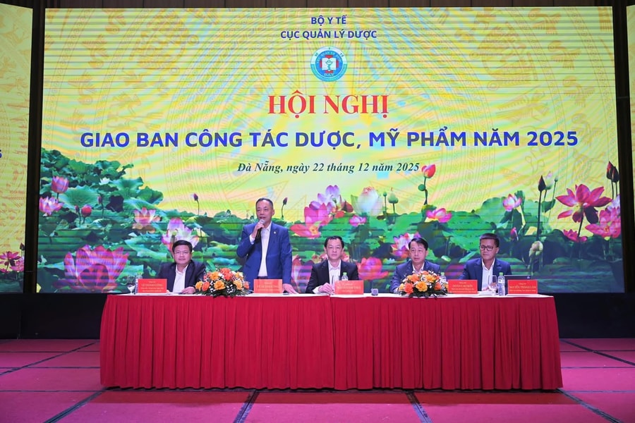 Hoàn thiện thể chế, cải cách hành chính và chuyển đổi số trong quản lý dược, mỹ phẩm