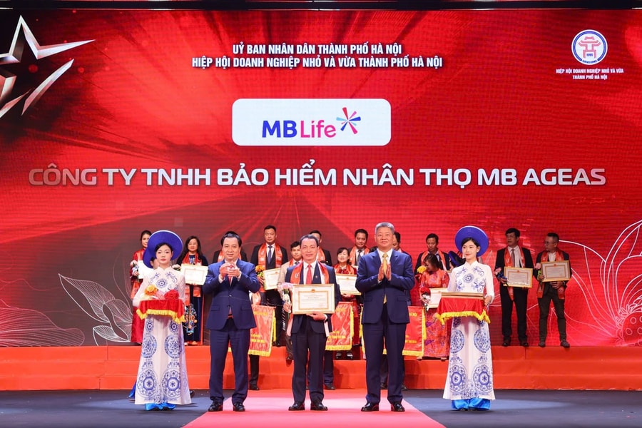 MB Life vinh dự nhận Bằng khen của Ủy ban nhân dân Thành phố Hà Nội