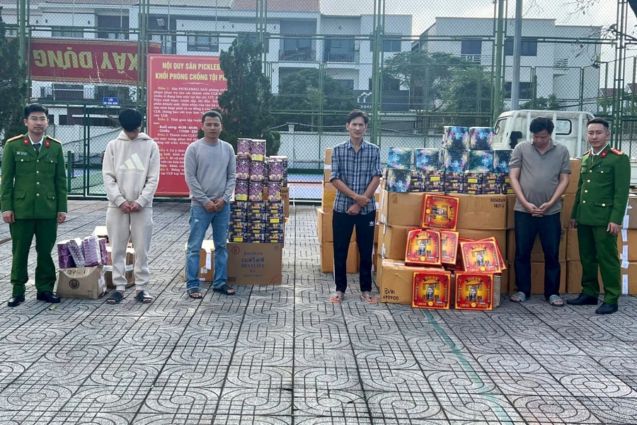 Triệt phá vụ sản xuất, buôn bán và vận chuyển trái phép hơn 1,5 tấn pháo hoa