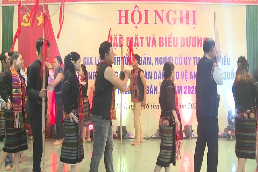 Vai trò của già làng, trưởng bản, người có uy tín để giữ gìn an ninh trật tự cơ sở